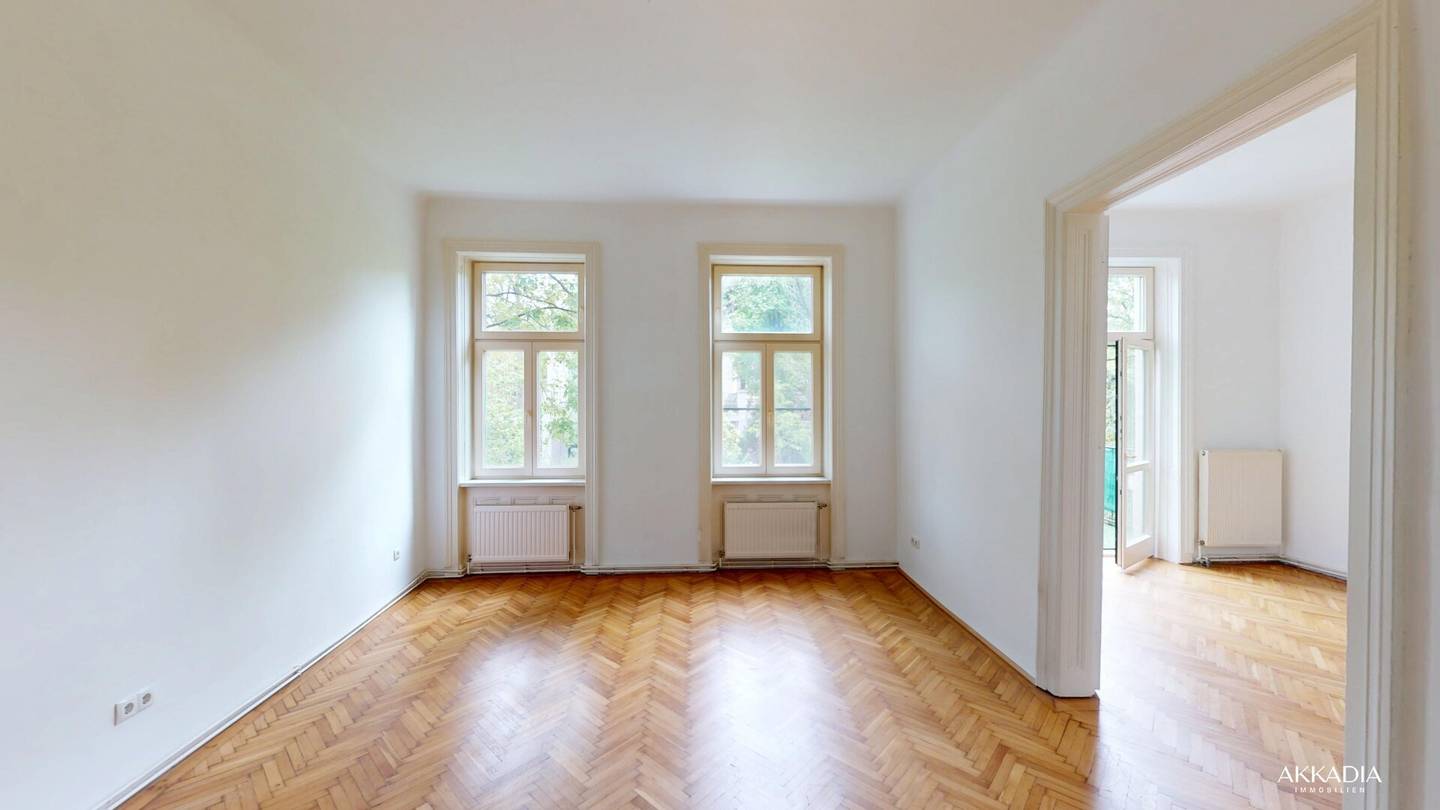 Stilvolle Altbauwohnung mit Balkon und Grünblick