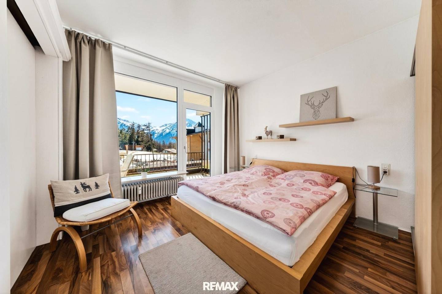 Apartment in quiet location with terrace and panoramic view