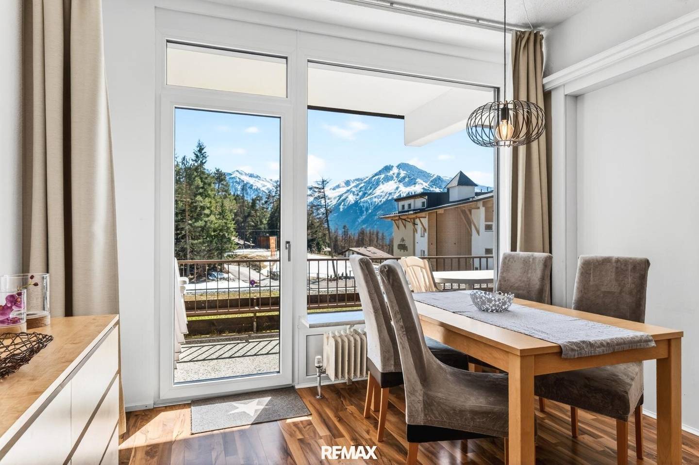 Apartment in quiet location with terrace and panoramic view