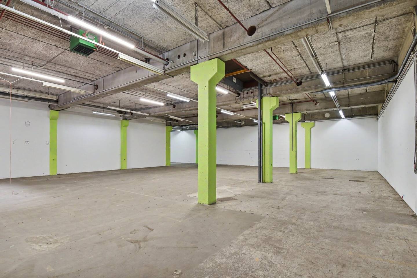 Spacious Warehouse Space Vienna 1230