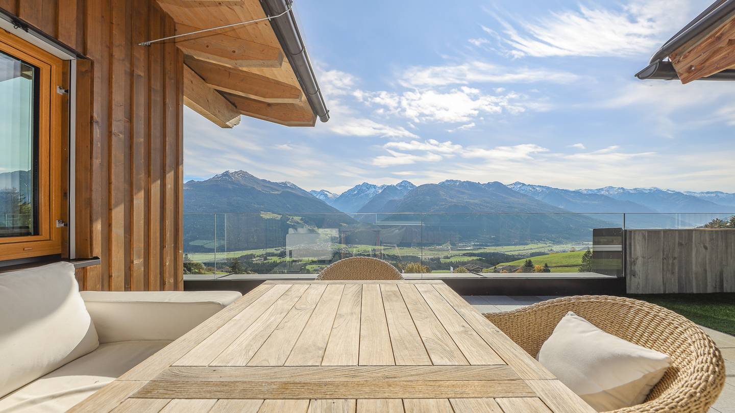 Penthouse with panoramic view and roof terrace