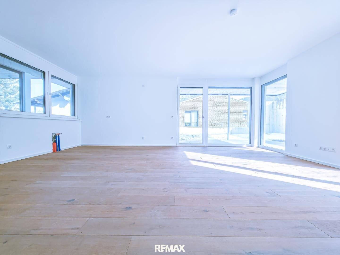 New build apartment with large garden and terrace in a quiet location