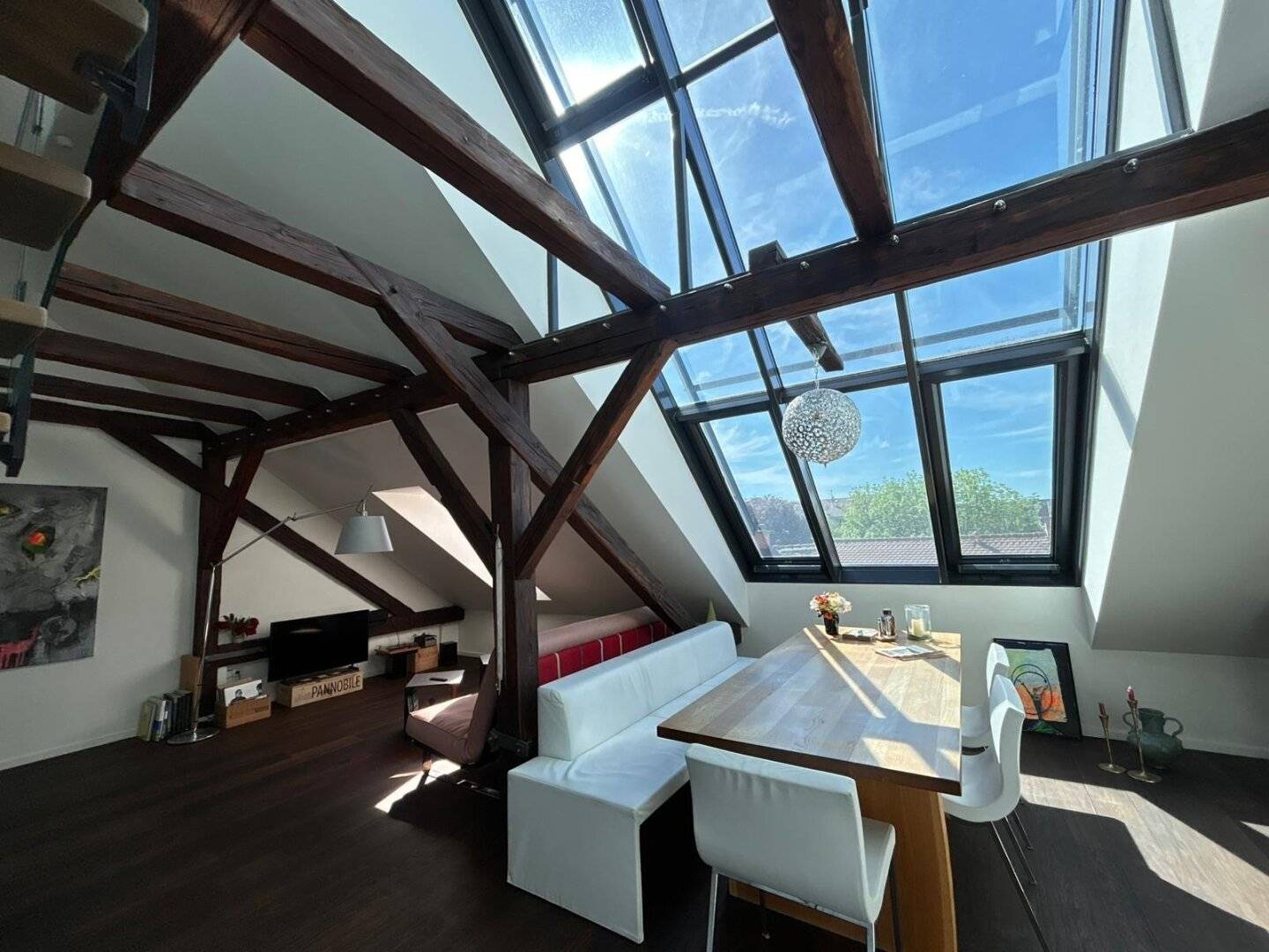 Top floor apartment in center with roof terrace