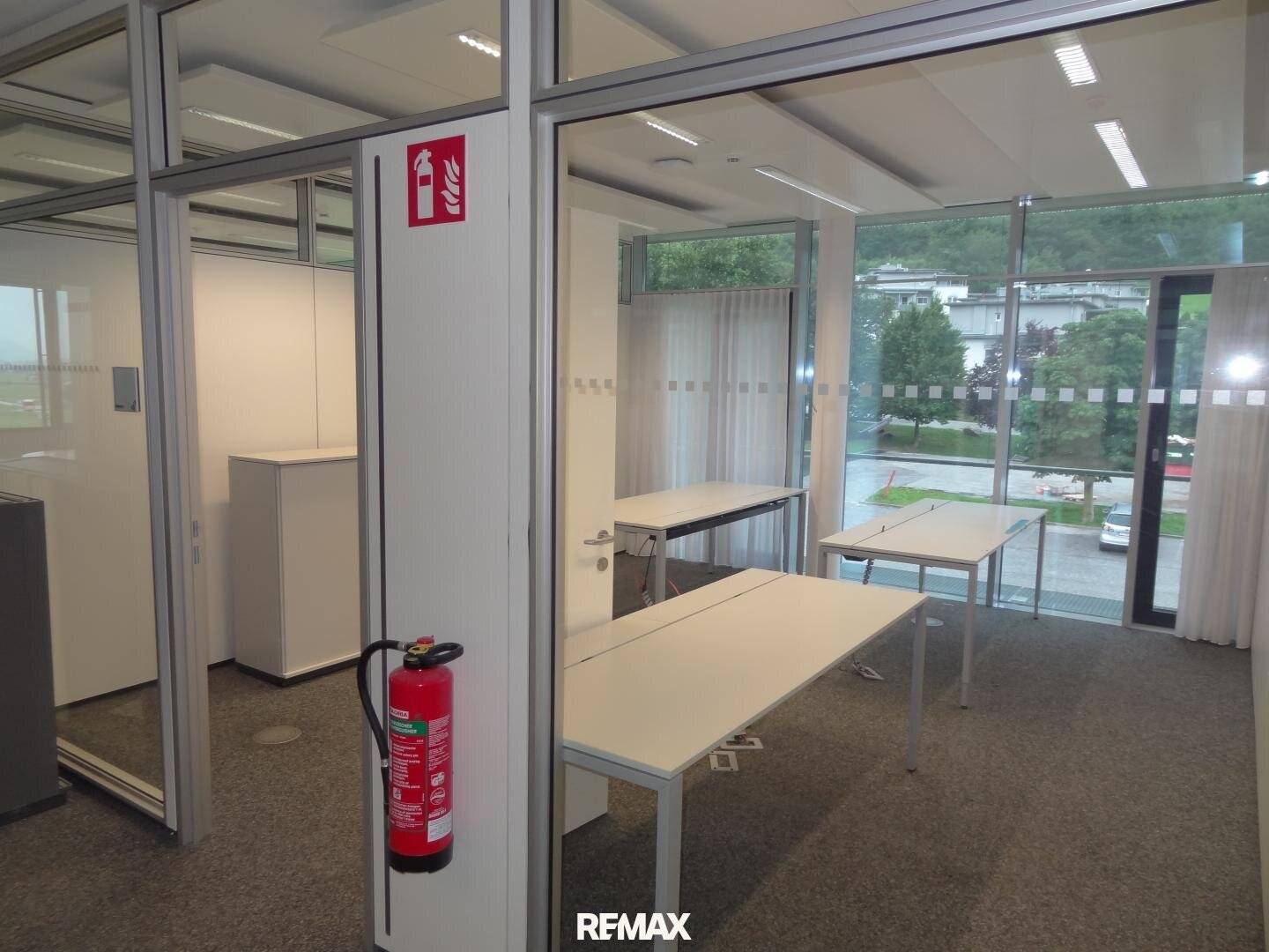 Modern Office Spaces with Parking in Wattens