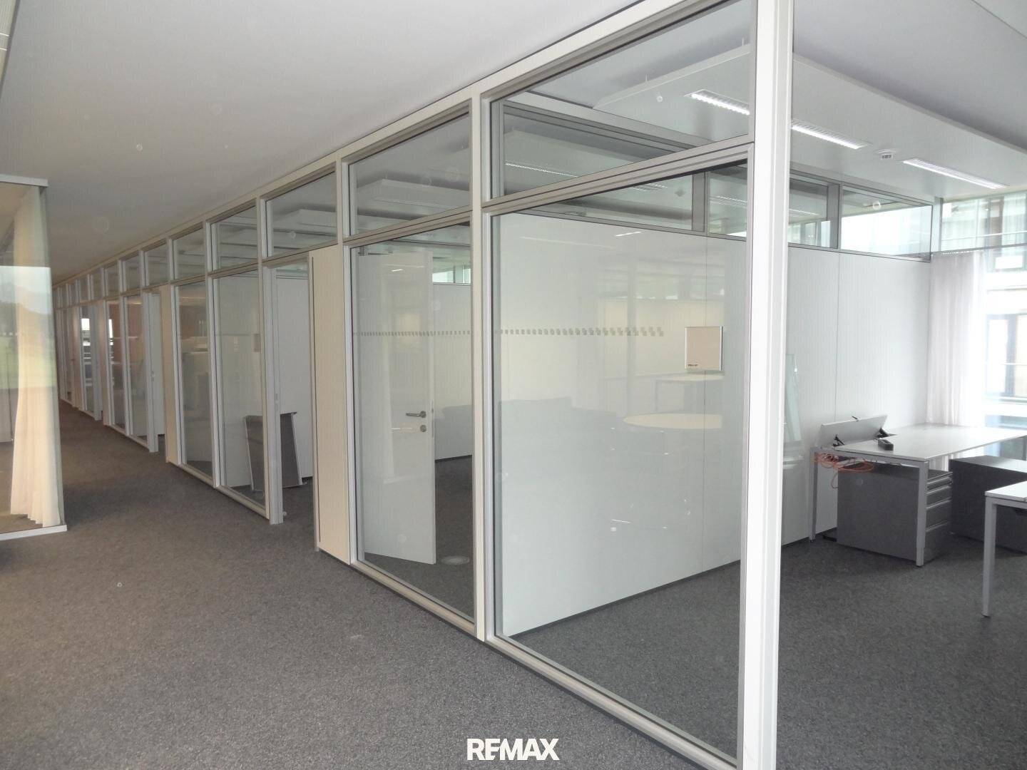 Modern Office Spaces with Parking in Wattens