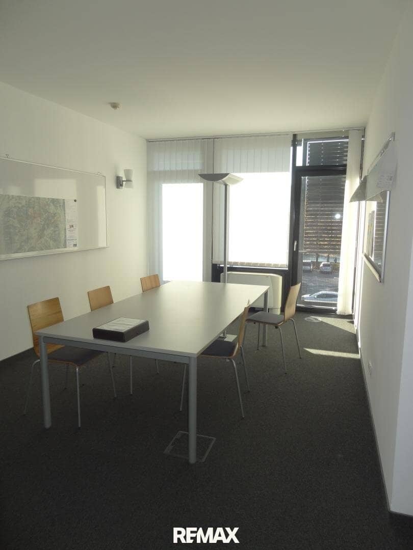 Excellent location in Schwaz: Two modern office spaces in INN-Office with approx. 124 m² and approx. 216 m² available to rent individually or together