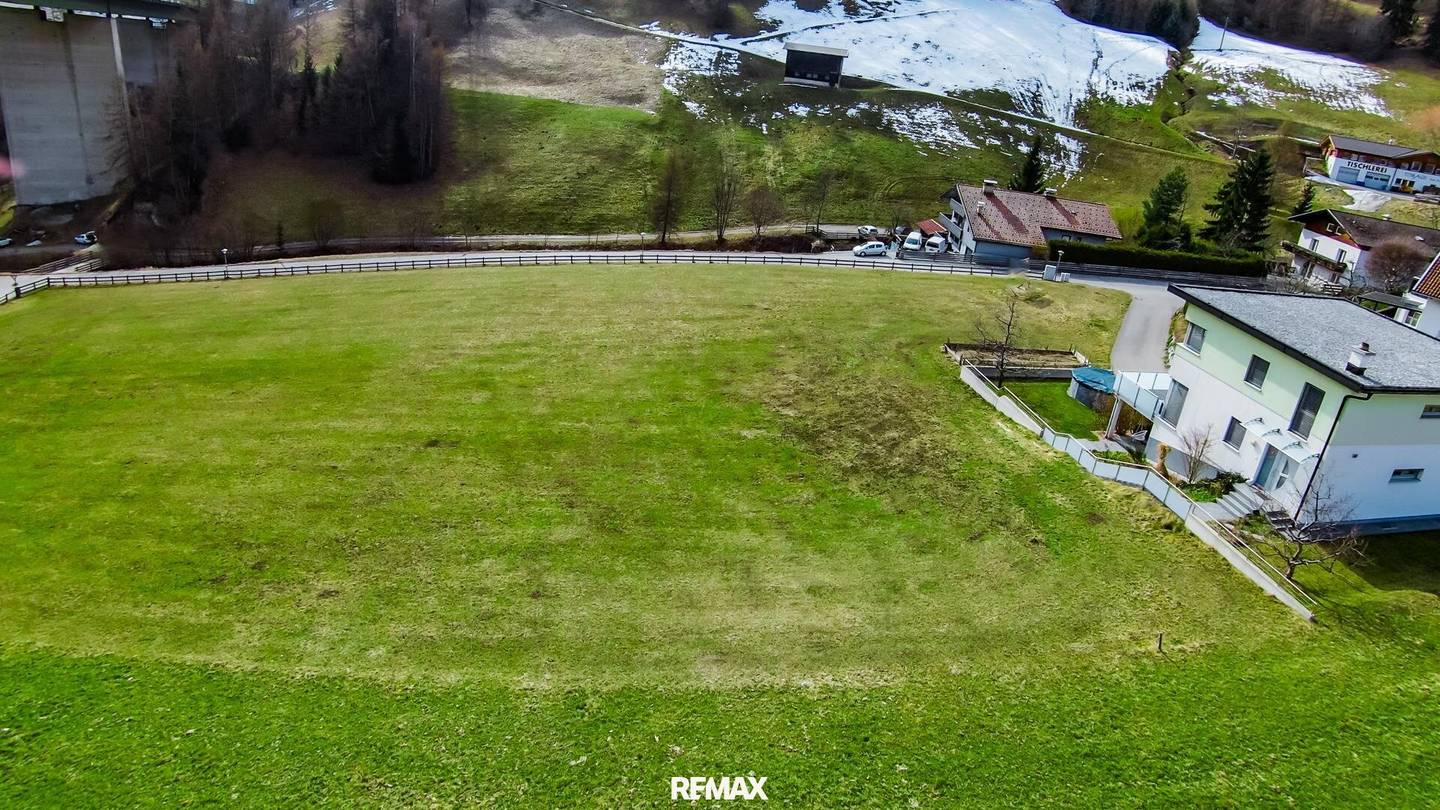 1040 m² Baugrundstück in Matrei am Brenner