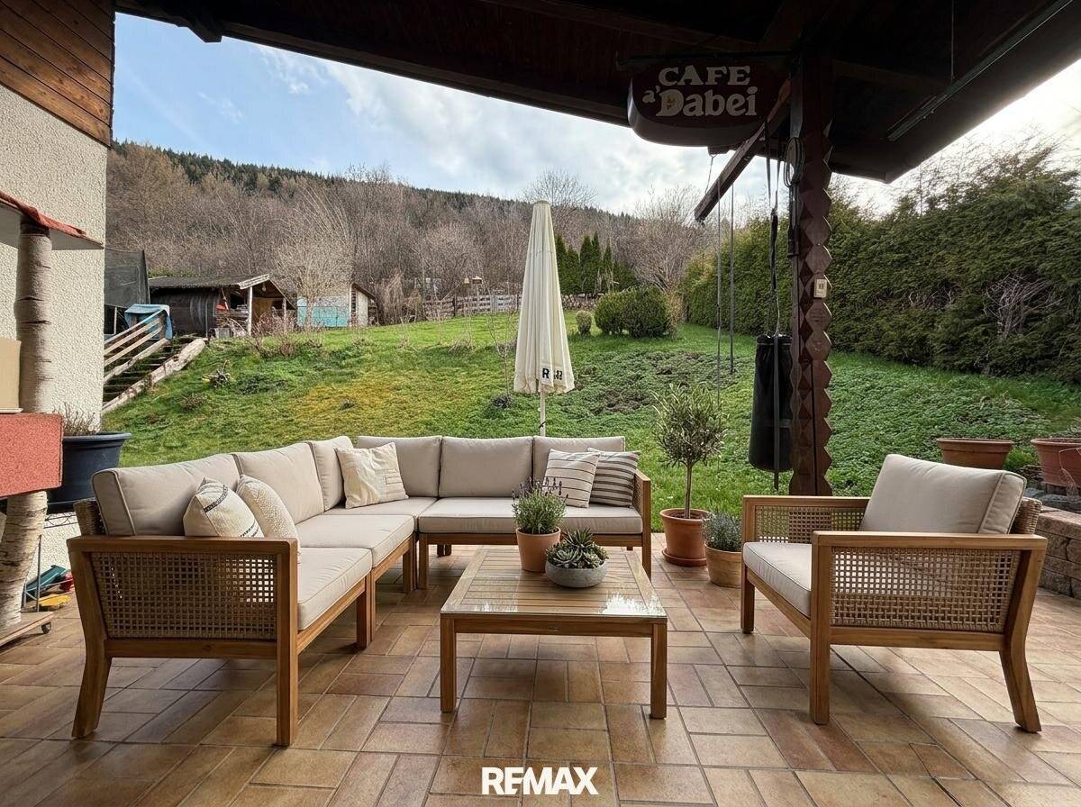 Family House with Separate Apartment in Axams