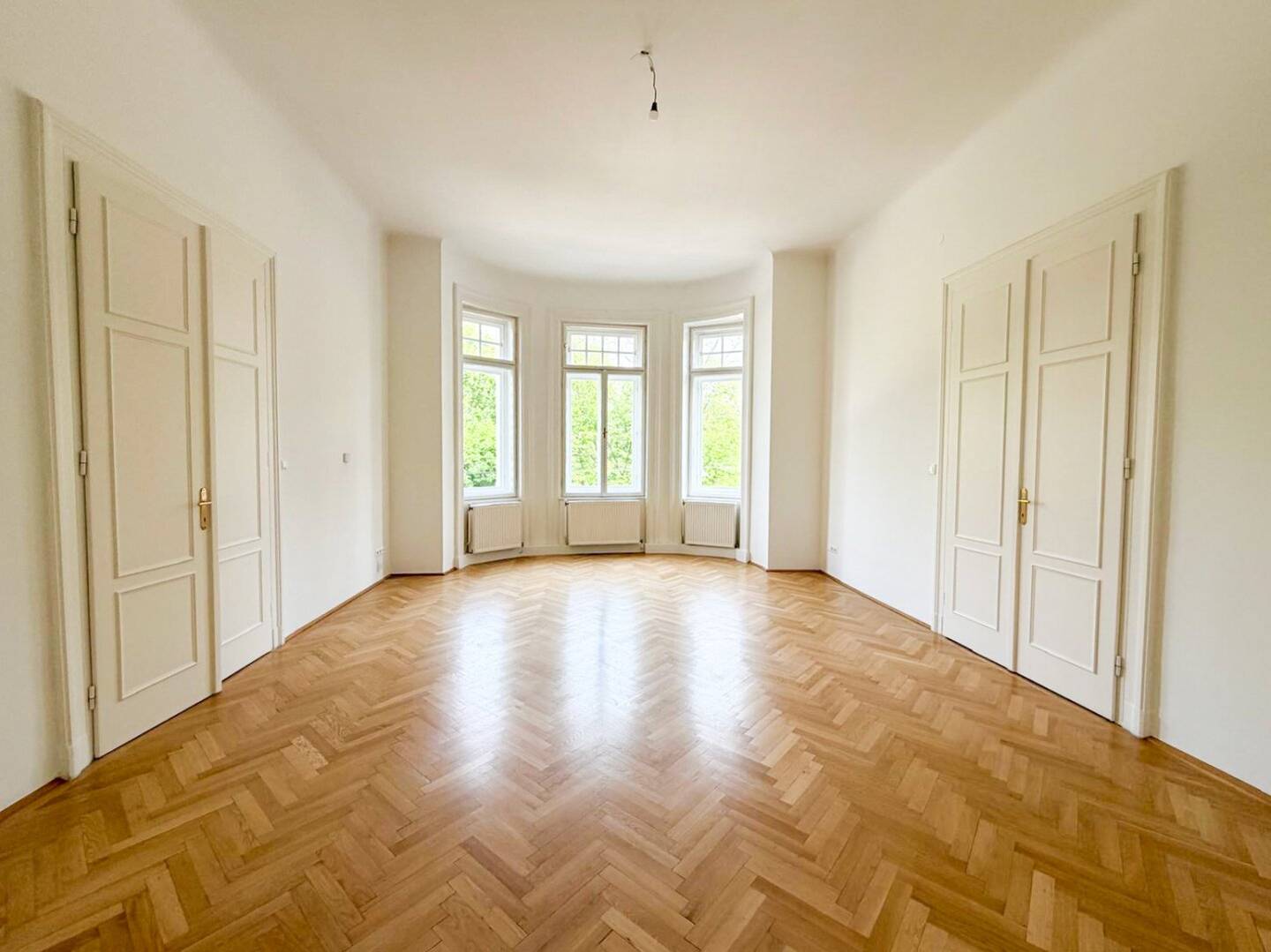 Elegant Altbau Apartment 227m² 4th District