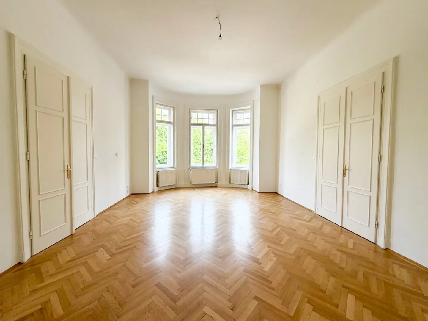 Elegant Altbau Apartment 227m² 4th District