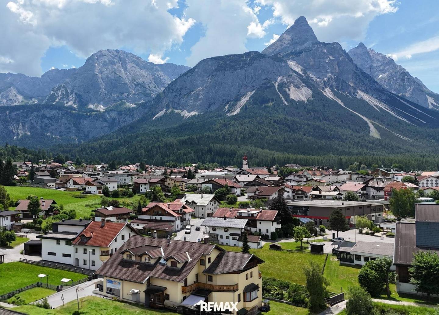 Toplage und Tradition: Charmantes, voll ausgestattetes Hoteljuwel unter der Zugspitze - Ehrwald!
