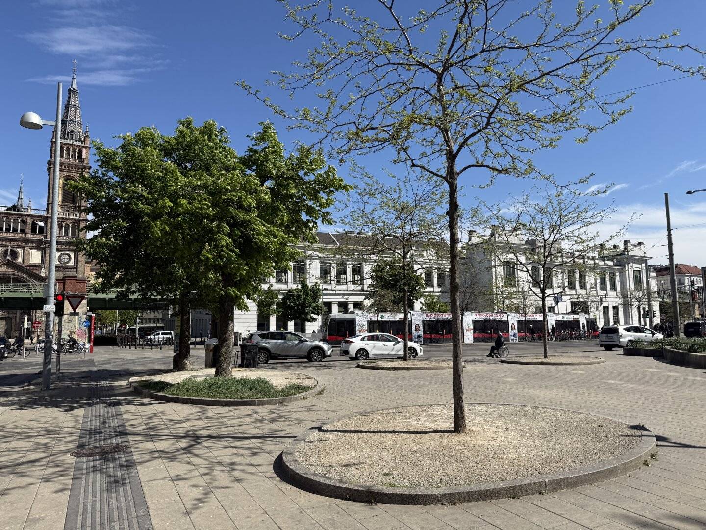 approved apartment project with expansion potential near U6 Station Josefstädterstrasse, rare investment on the market