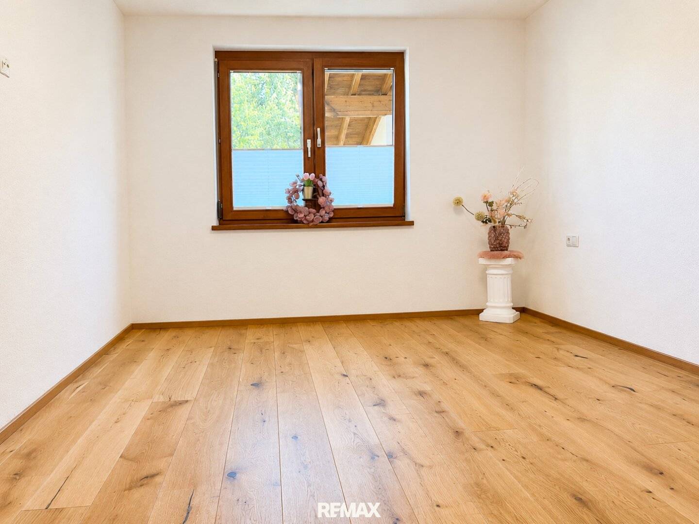 Wohnung nahe Einkaufszentrum mit Balkon