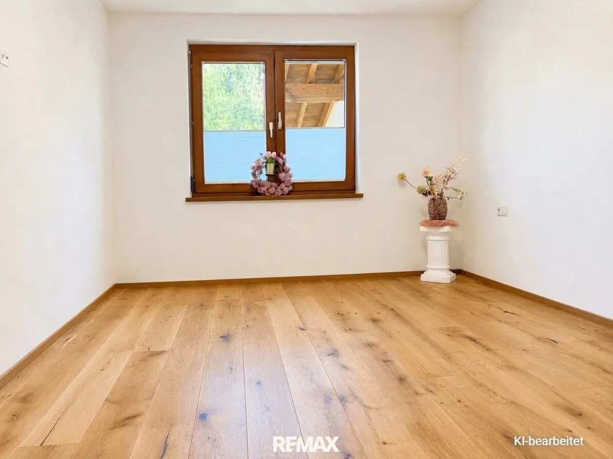 Apartment near a shopping center with balcony