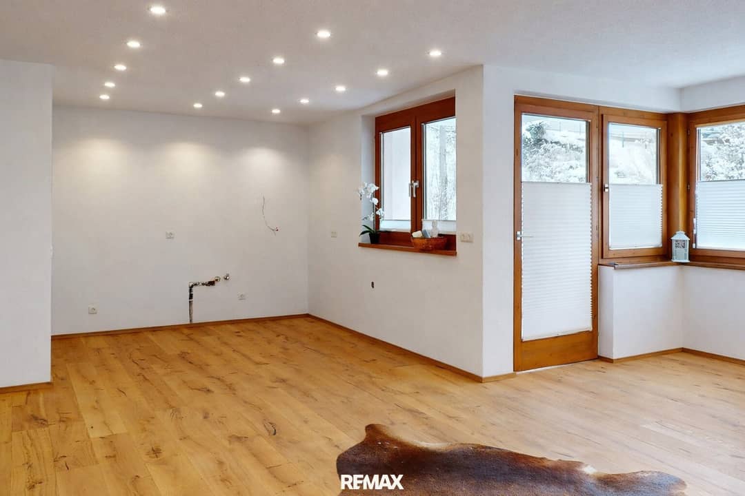 Apartment near a shopping center with balcony