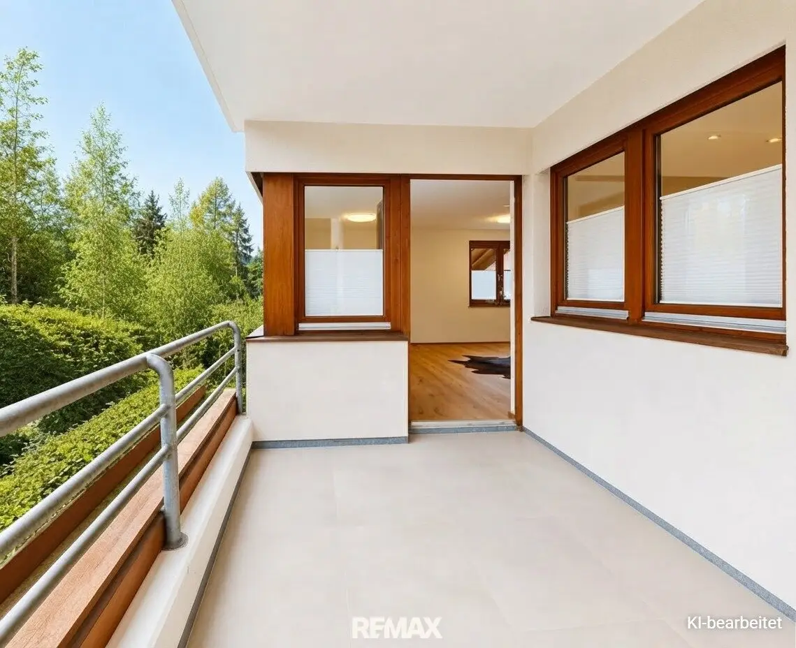 Apartment near a shopping center with balcony
