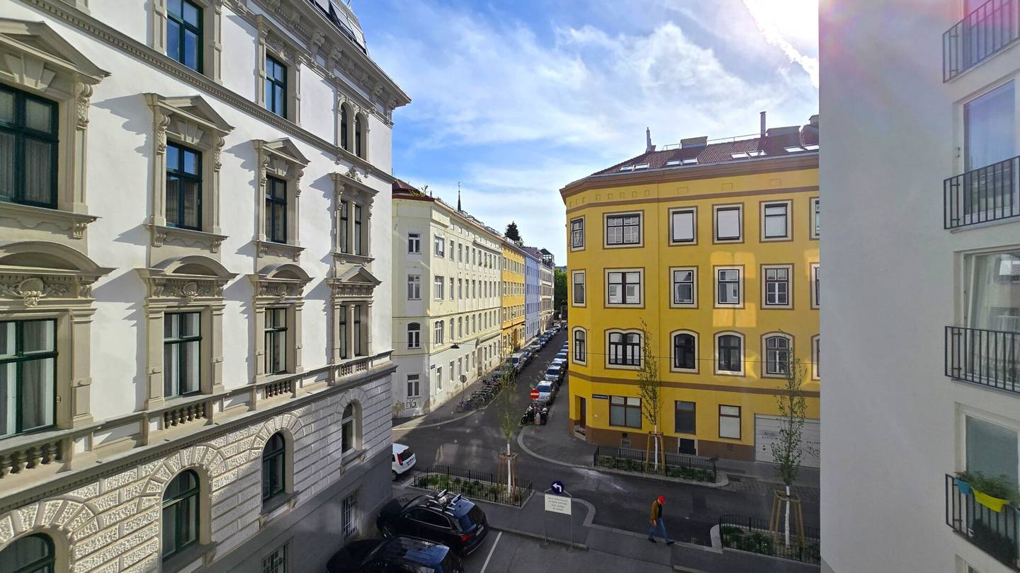 Wohnung neuwertig with lift near the Danube Canal