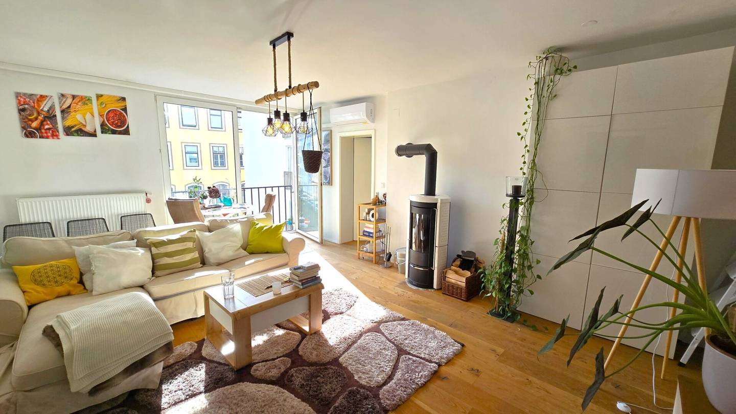 Wohnung neuwertig with lift near the Danube Canal
