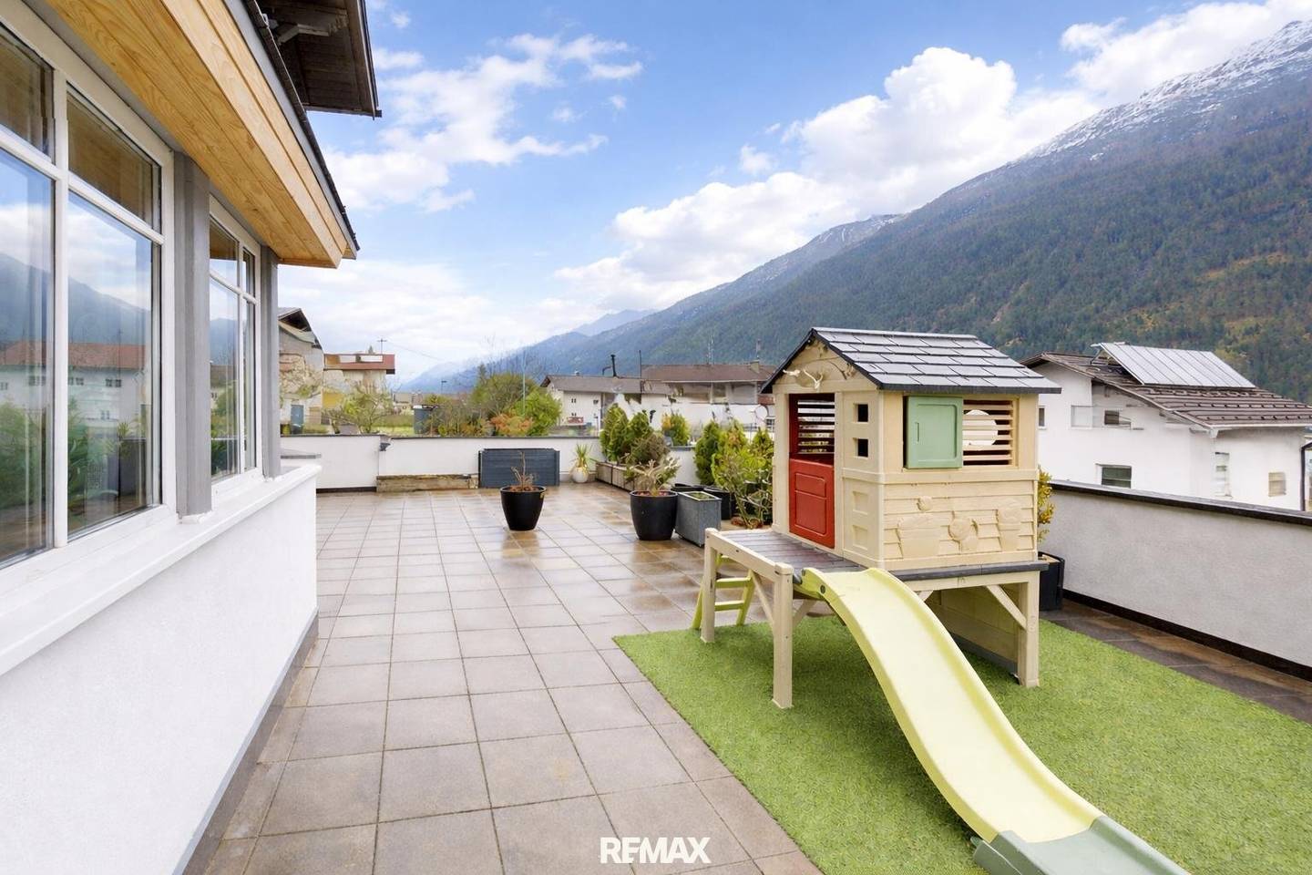 Wohnung auf einer Ebene mit großzügiger Terrasse