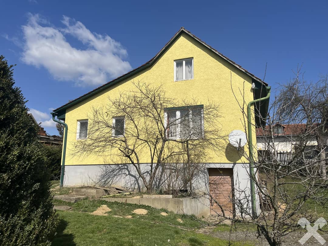 Renovation-needed house in Gr. St. Florian
