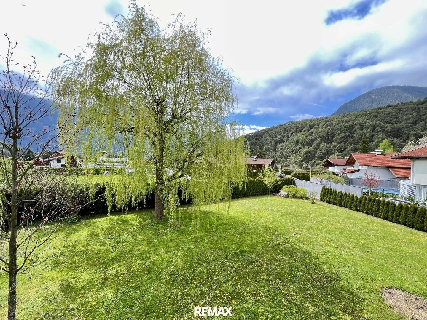 House with terrace and garden in Mötz for rent? No, for rent but clean translation: House with Terrace and Garden in Mötz for Rent? Wait