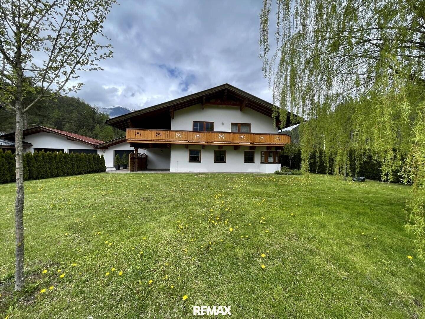 House with terrace and garden in Mötz for rent? No, for rent but clean translation: House with Terrace and Garden in Mötz for Rent? Wait