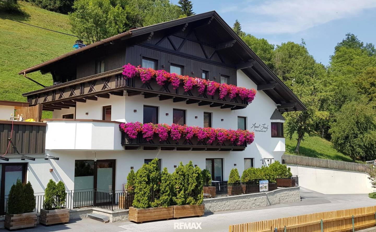 Alpine Eleganz in Serfaus-Fiss-Ladis - Ihr Apartmenthaus in bester Lage!
