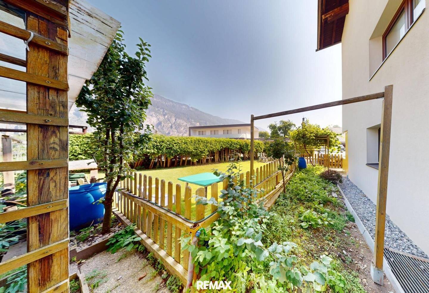 Wohnung mit Terrasse und Garten Area 47
