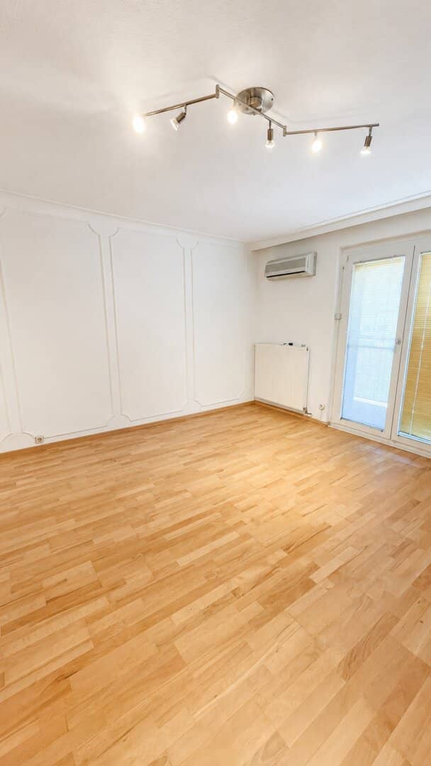 Wohnung with terrace and balcony near Belvedere