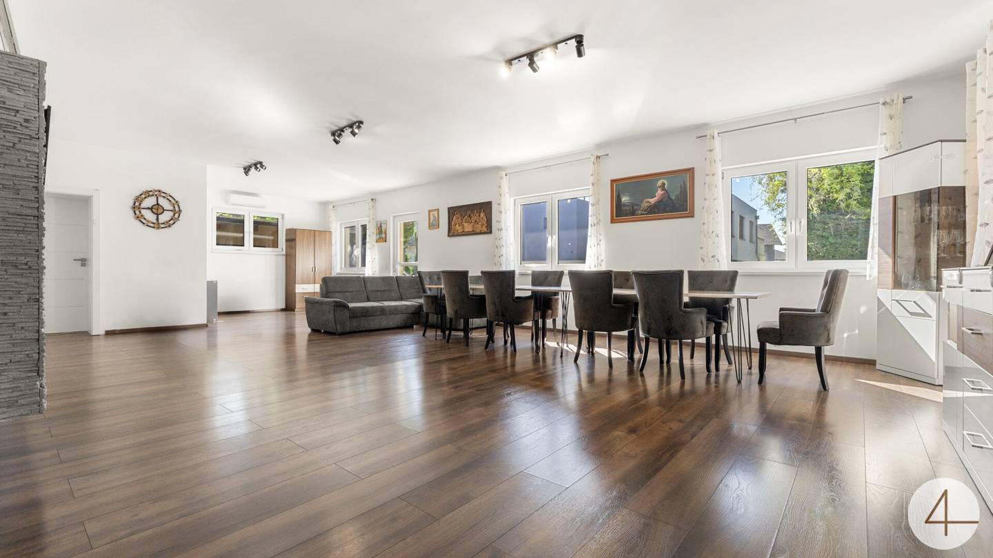 Modernes MFH Strasshof 208m²