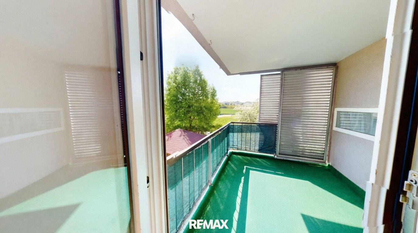 Wohnung mit Loggia und Grünblick im Liftstock