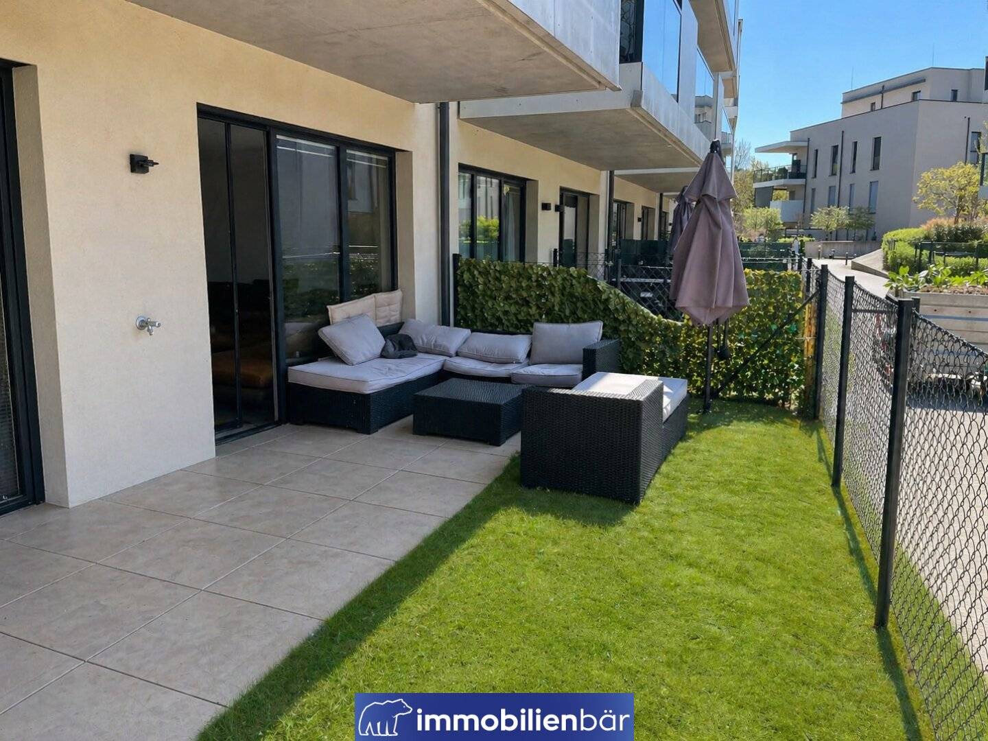 Neubau Wohnung mit Terrasse und eigenem Garten