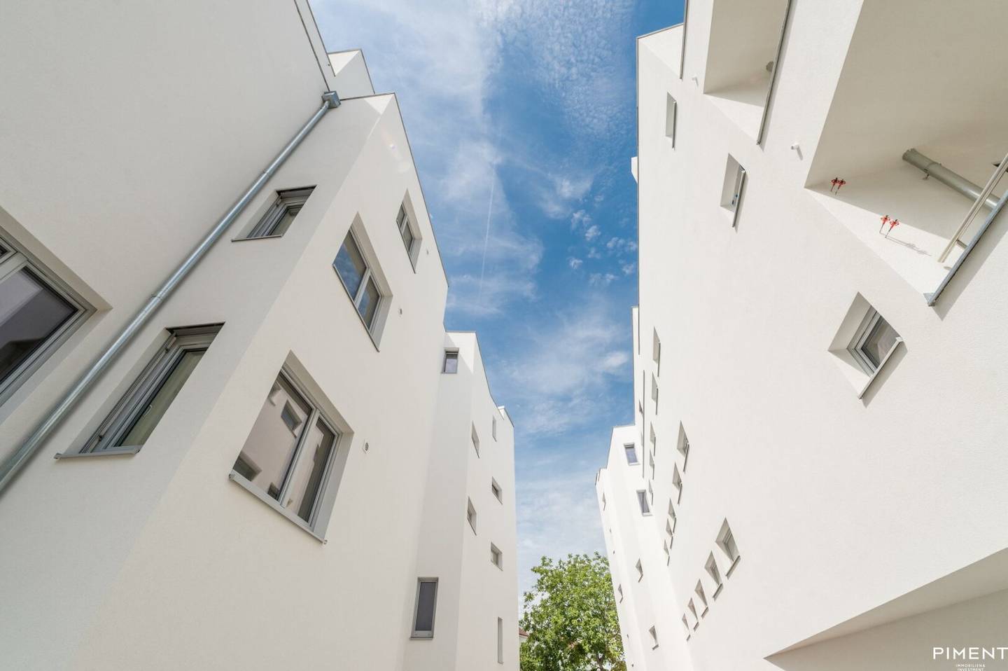 GARAGENSTELLPLÄTZE - 1100 Wien, Schleiergasse 2