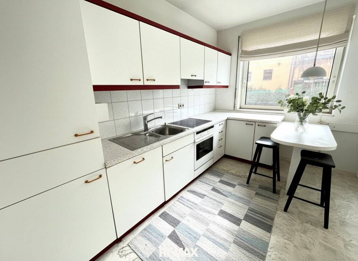 Apartment Pradl near Tivoli balcony and garage box
