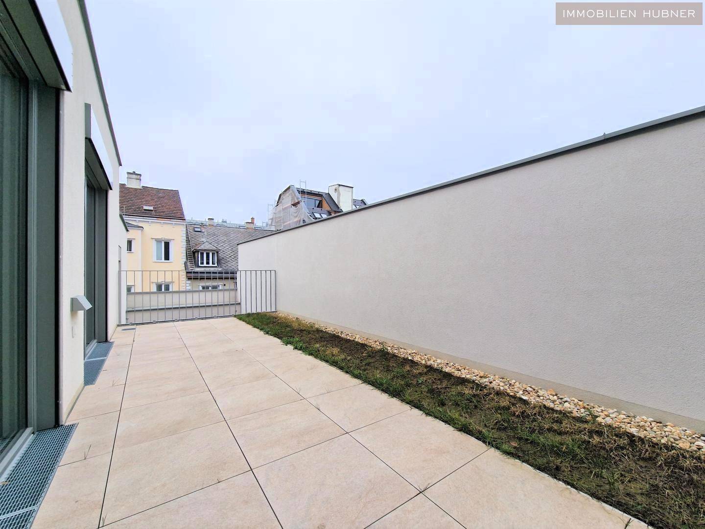 Apartment in a new build with garden and terrace