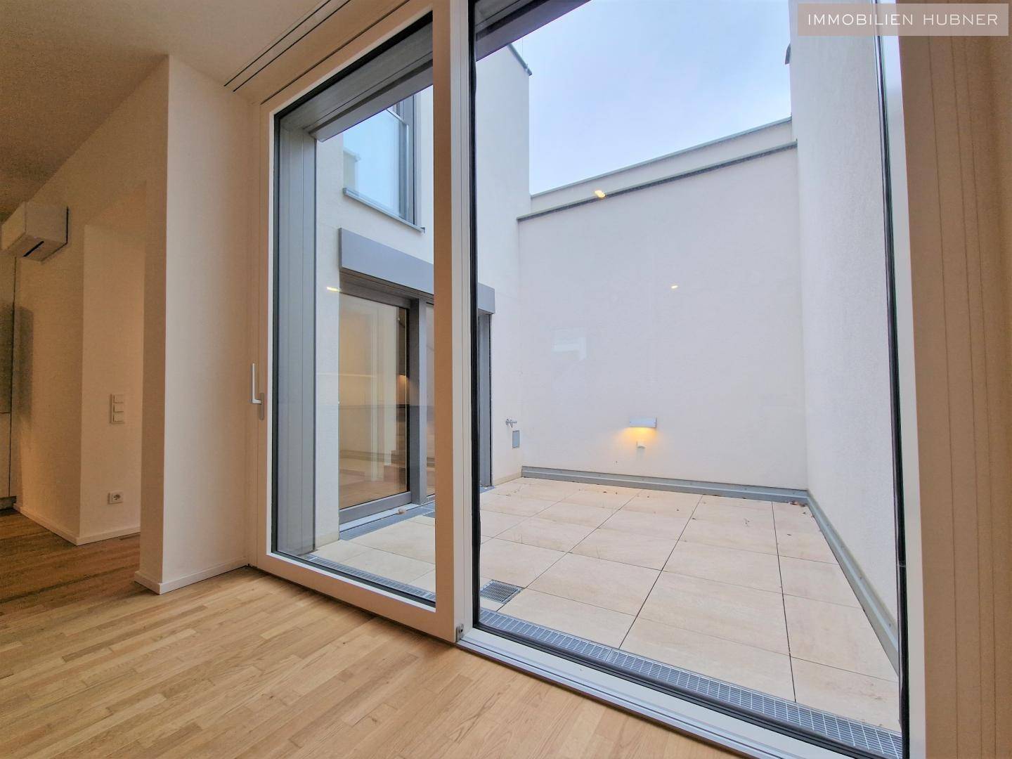 Apartment in a new build with garden and terrace
