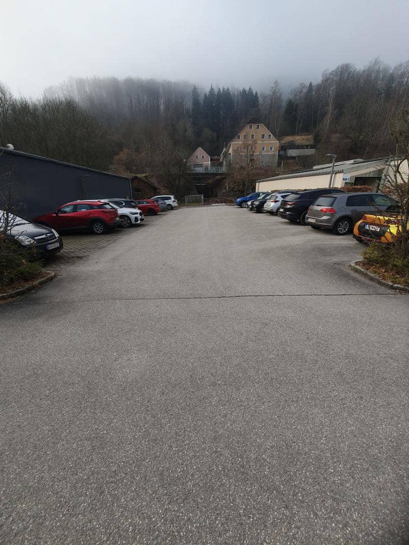 Betriebsliegenschaft an der Donau