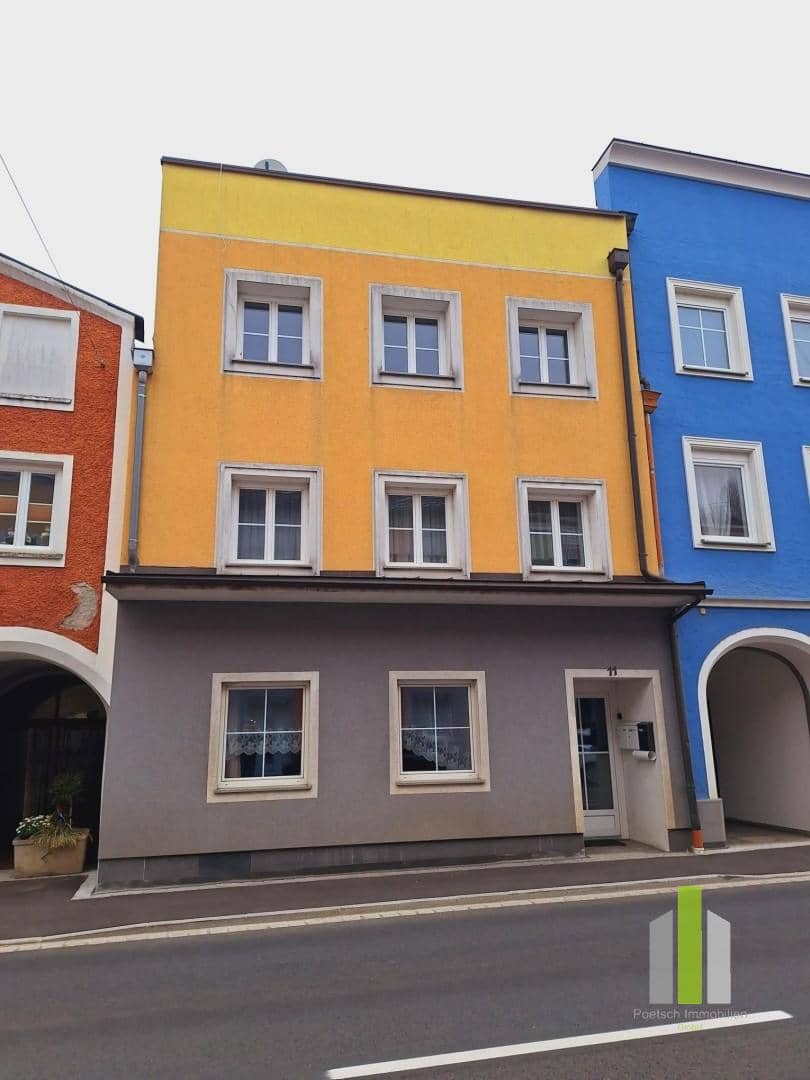 Wohnung im Ortszentrum mit Innenhof und Terrasse