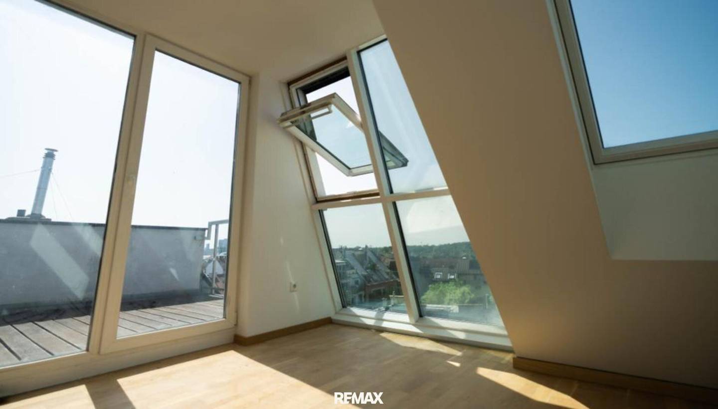 ANLAGEOBJEKT! Einzigartige Investitionsmöglichkeit: 8 Dachgeschosswohnungen
