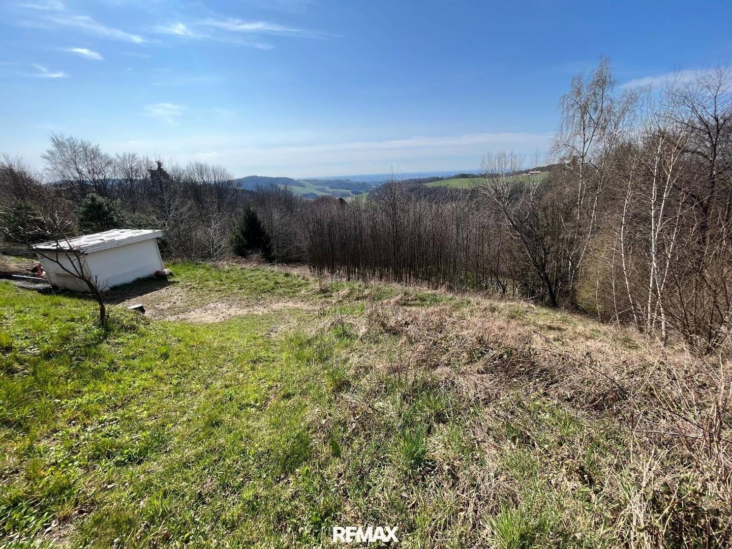 Zwei zusammenhängende Baugrundstücke mit beeindruckendem Weitblick in toller Hanglage