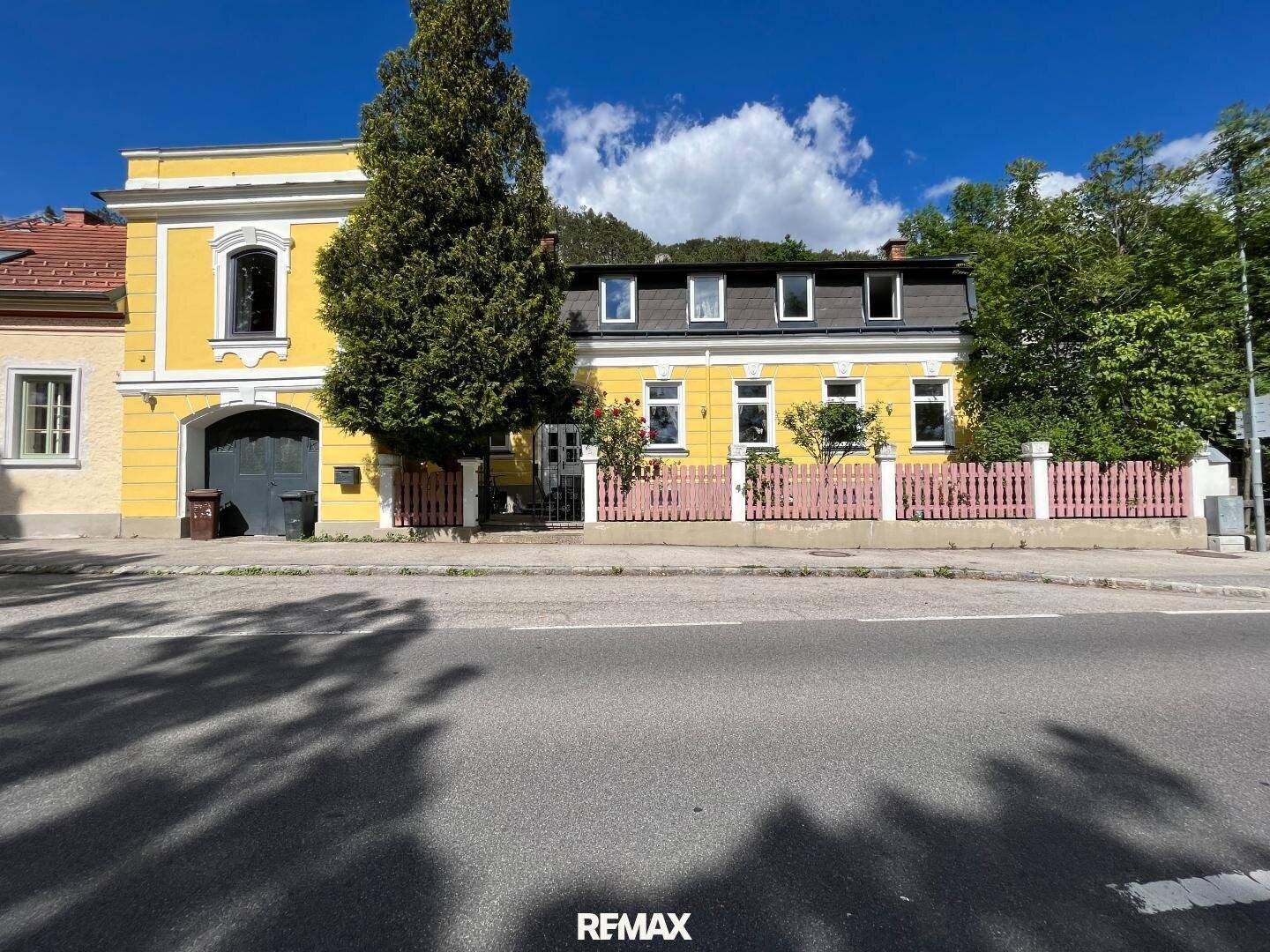 Spacious house with many special features