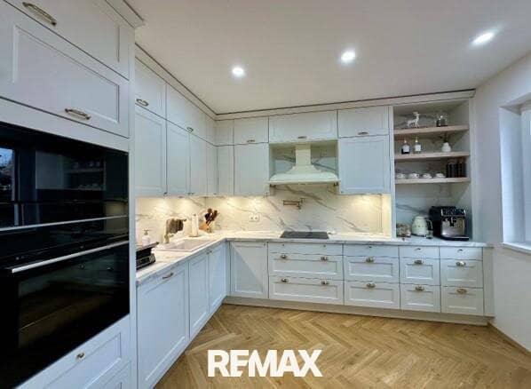 Living Working Renting Versatile Use 1 Single Family House 1 Multi Family House 1 Commercial Property