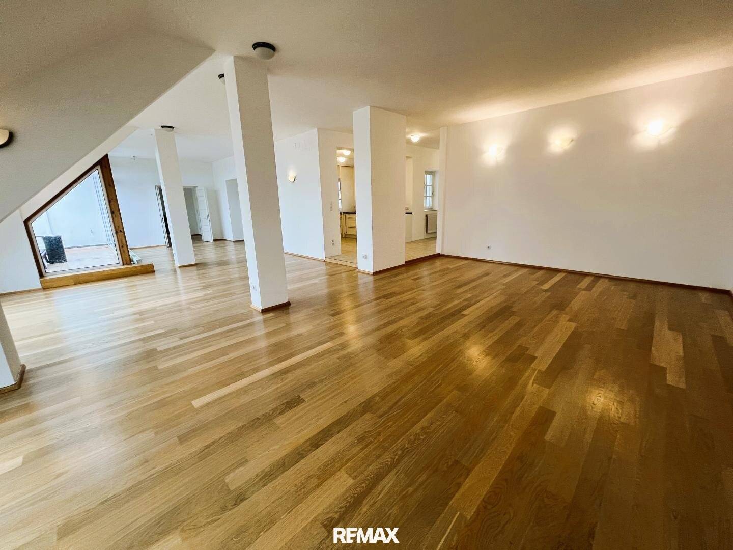 Dachgeschosswohnung im Botschaftsviertel Terrassenblick