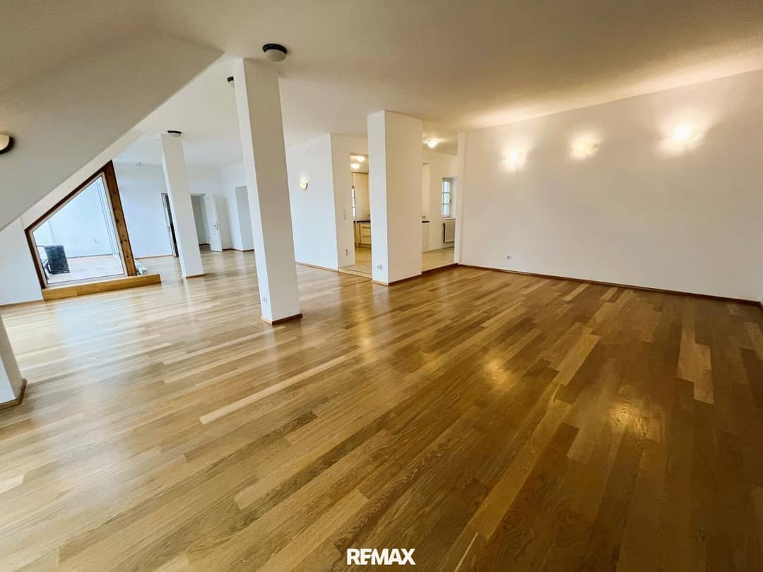 Dachgeschosswohnung im Botschaftsviertel Terrassenblick