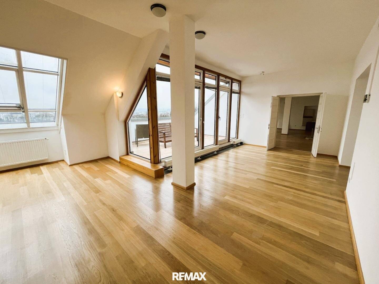 Dachgeschosswohnung im Botschaftsviertel Terrassenblick