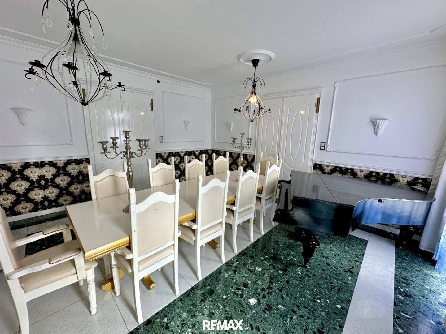 Representative Villa with 294 m² in Vienna Liesing