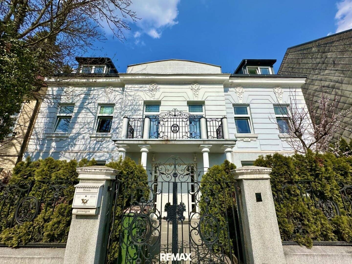 Representative Villa with 294 m² in Vienna Liesing