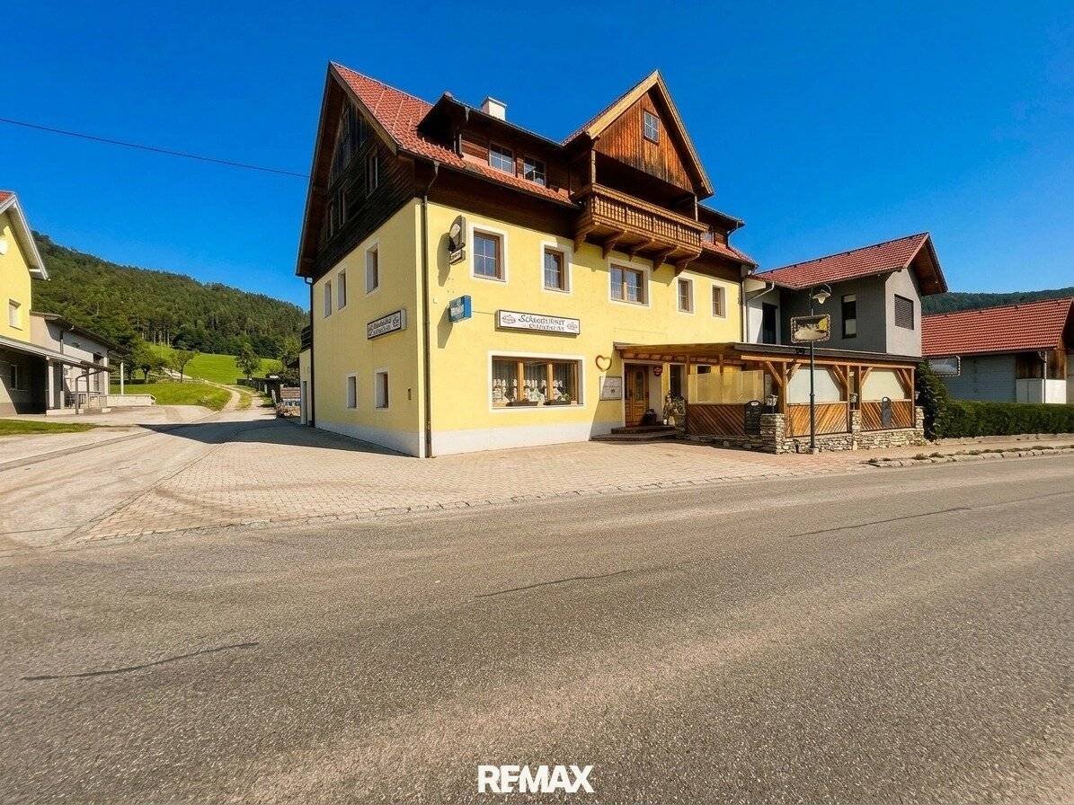 Etablierter GASTHOF! Beherbergungsmöglichkeit! Umnutzung zu Wohn- oder Mischkonzept! Vielseitige Nutzungmöglichkeiten!