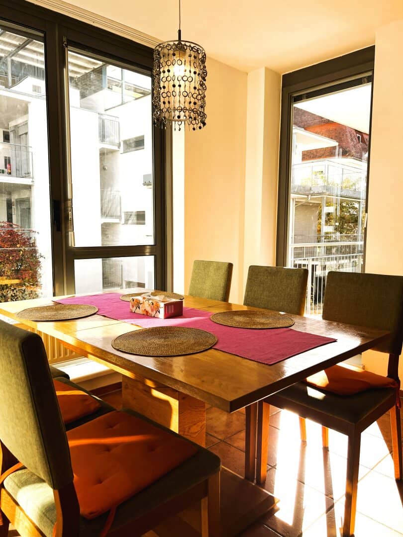 Apartment with five rooms in a quiet location near university