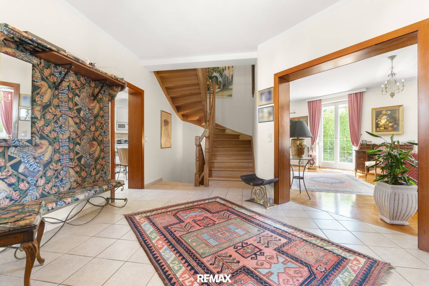 Exclusive single family house in prime location of Enzesfeld-Lindabrunn, tranquility, wide view and living comfort